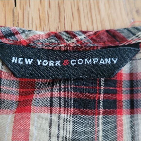 💙3 for $30💙 New York & Company Plaid Summer Tank Top Small - Picture 3 of 8